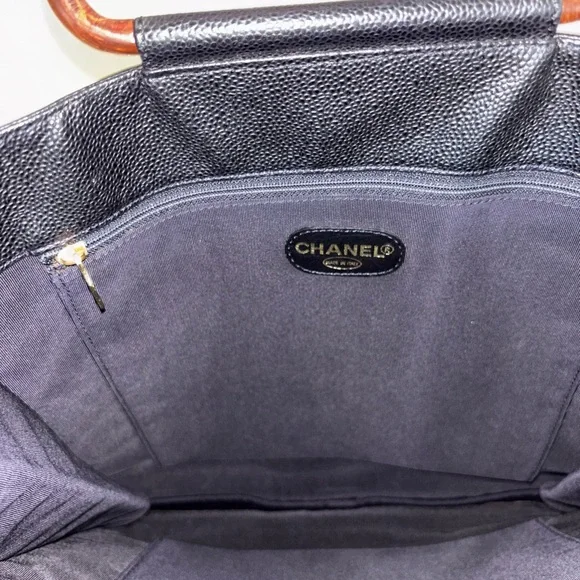 Authentic CHANEL black caviar wooden handle black caviar leather satchel - Picture 6 of 14